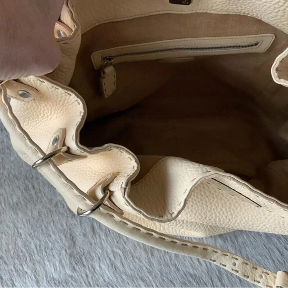 FENDI Cream pebbled Leather Handbag - Picture 5 of 12
